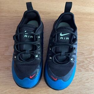 Nike Air Max Axis (Black Laser Blue)